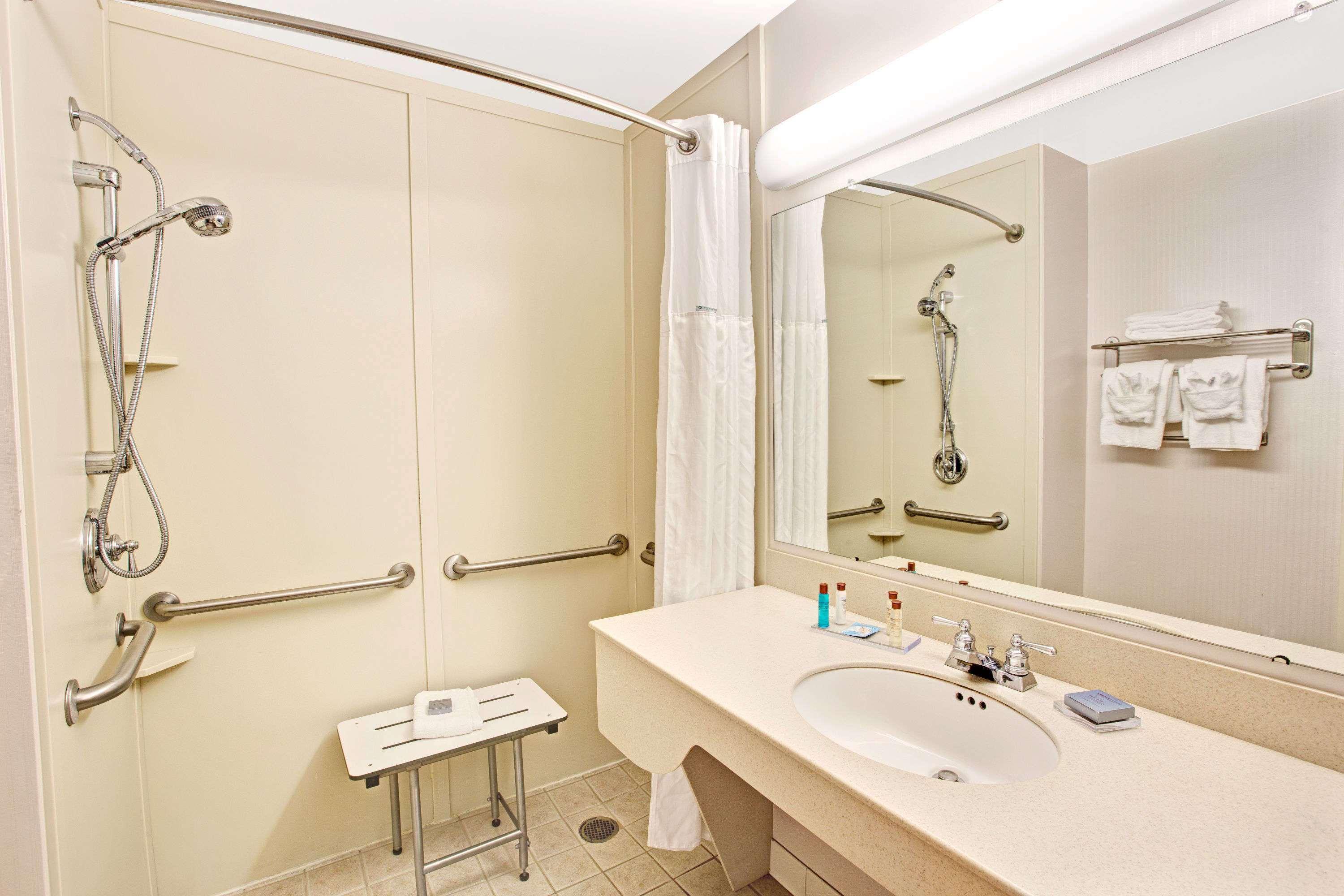 La Quinta Inn & Suites By Wyndham Mooresville Luaran gambar