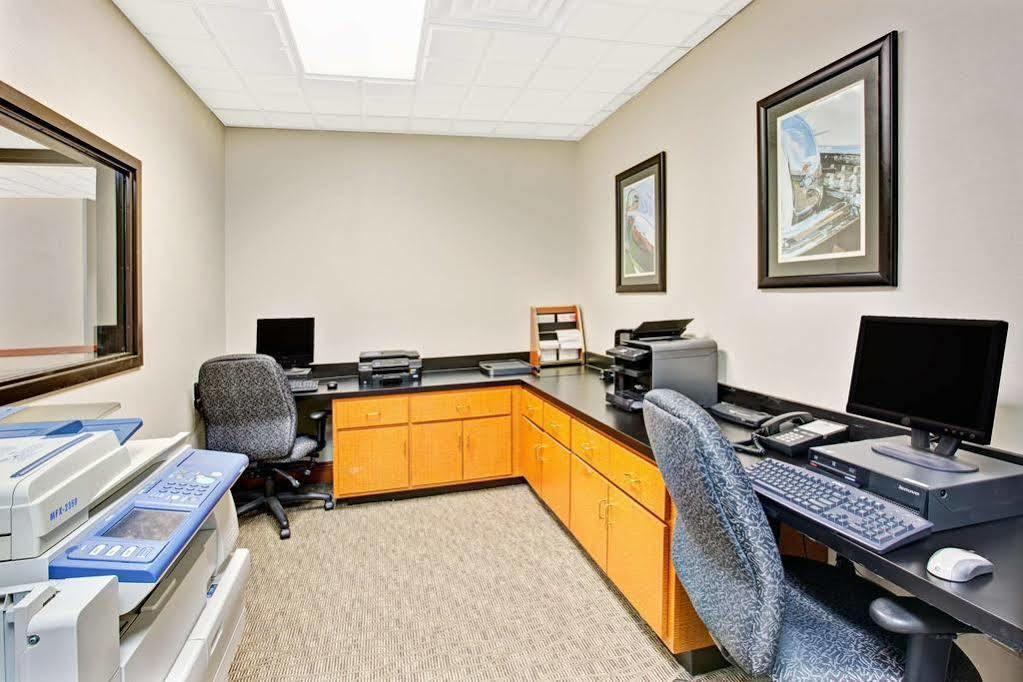 La Quinta Inn & Suites By Wyndham Mooresville Luaran gambar